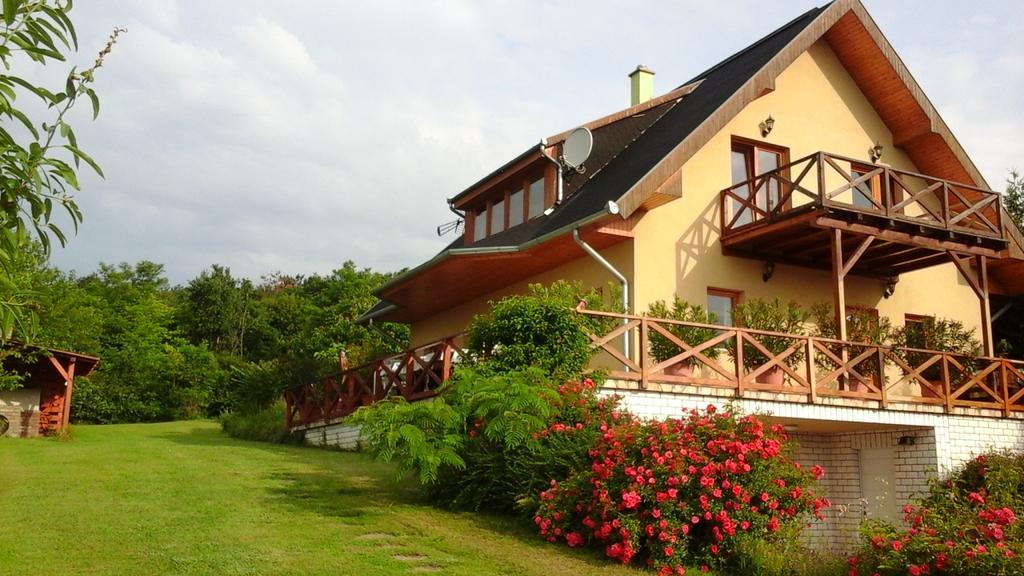 فندق Balatongyörökفي  Kincses Vendeghaz المظهر الخارجي الصورة